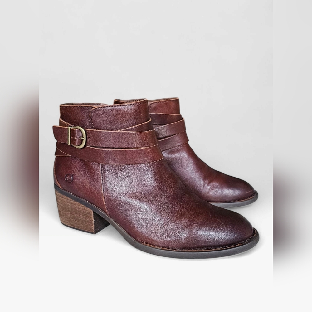 BORN Women Payton Buckle Strap Brown Leather Block Heel Ankle Booties 9.5M
